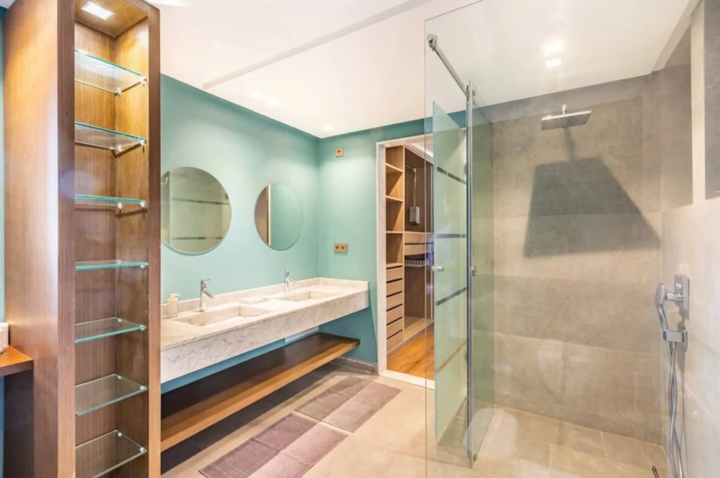 Décoration d’intérieur Marrakech par Realty-Sunset – salon moderne et élégant